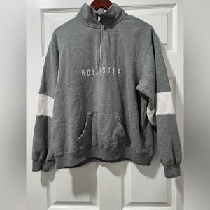 Hollister Men's Zip-Up Sweater in Gray and White
